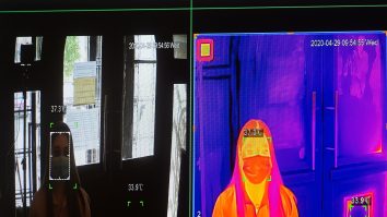 Detectoarele de metale sunt istorie. Termoscanerele te vor întâmpina la uşa şcolilor şi a grădiniţelor