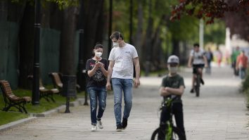 Paradox: România are mai mulţi tineri decât vârstnici, dar pensionarii îi depăşesc pe salariaţi