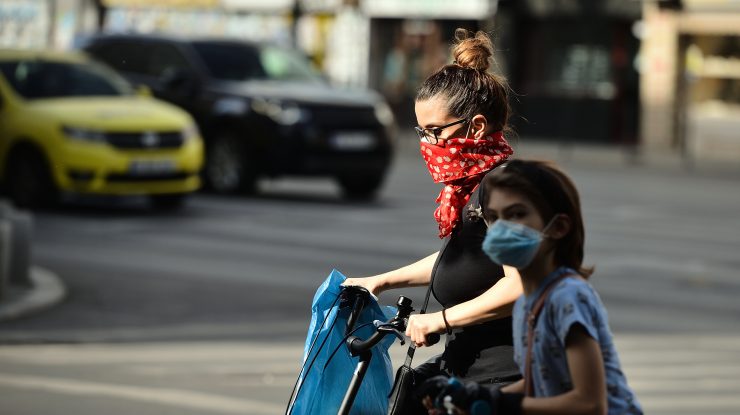 Nu trebuie să porți masca dacă ai aceste afecțiuni. Expert: „Poate înrăutăţi condiţia“