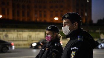 11 candidaţi din Prahova la şcoala de subofiţeri de jandarmi care au luat note de 2 şi 3 la concurs au fost notaţi cu 10 după contestaţii.