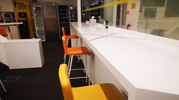 Cum arată birourile unei firme de IT care e pregătită de revenirea angajaților luna viitoare