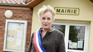 Primul primar transgender din Franţa a câştigat alegerile.