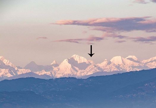 Muntele Everest e vizibil din Kathmandu pentru prima dată după mulți ani: imagini virale impresionante