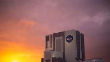 NASA LIVE Lansare istorică în spațiu: Elon Musk trimite doi astronauți pe orbită