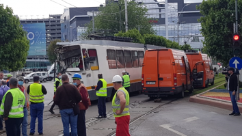 VIDEO Momentul când cele două tramvaie s-au ciocnit în București a fost suprins de unul dintre vatmani