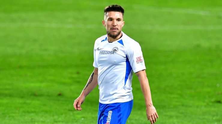 Fotbalul revine: primul jucător român se întoarce într-un meci oficial, după suspendarea cauzată de pandemie