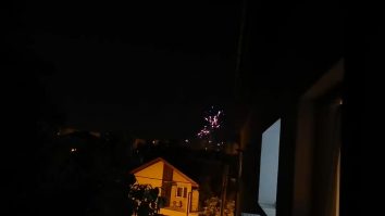 Ieșirea din starea de urgență, sărbătorită ca o seară de Revelion: „La mulți ani după Covid”