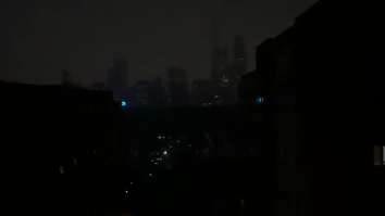 Imagini apocaliptice la Beijing: cerul s-a întunecat în plină zi. Ce fenomen a avut loc în capitala Chinei