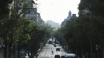 Bucureștiul devine pietonal începând de azi, în fiecare weekend. Harta celor 7 zone unde mașinile nu au acces