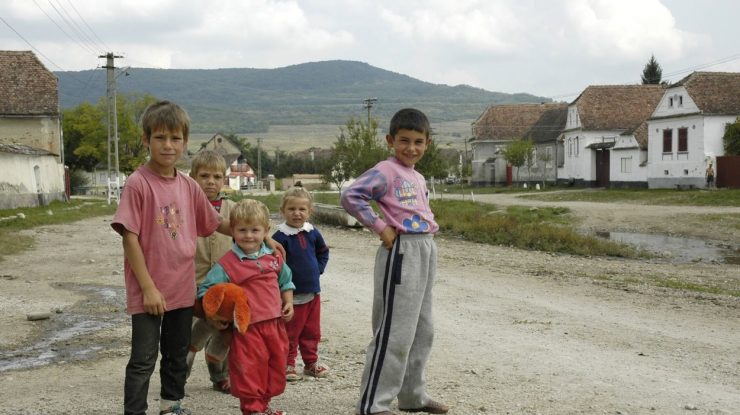 Fără bani la buget pentru copiii instituționalizați din Galați. Cum explică Președintele Consiliului Județean situația alarmantă