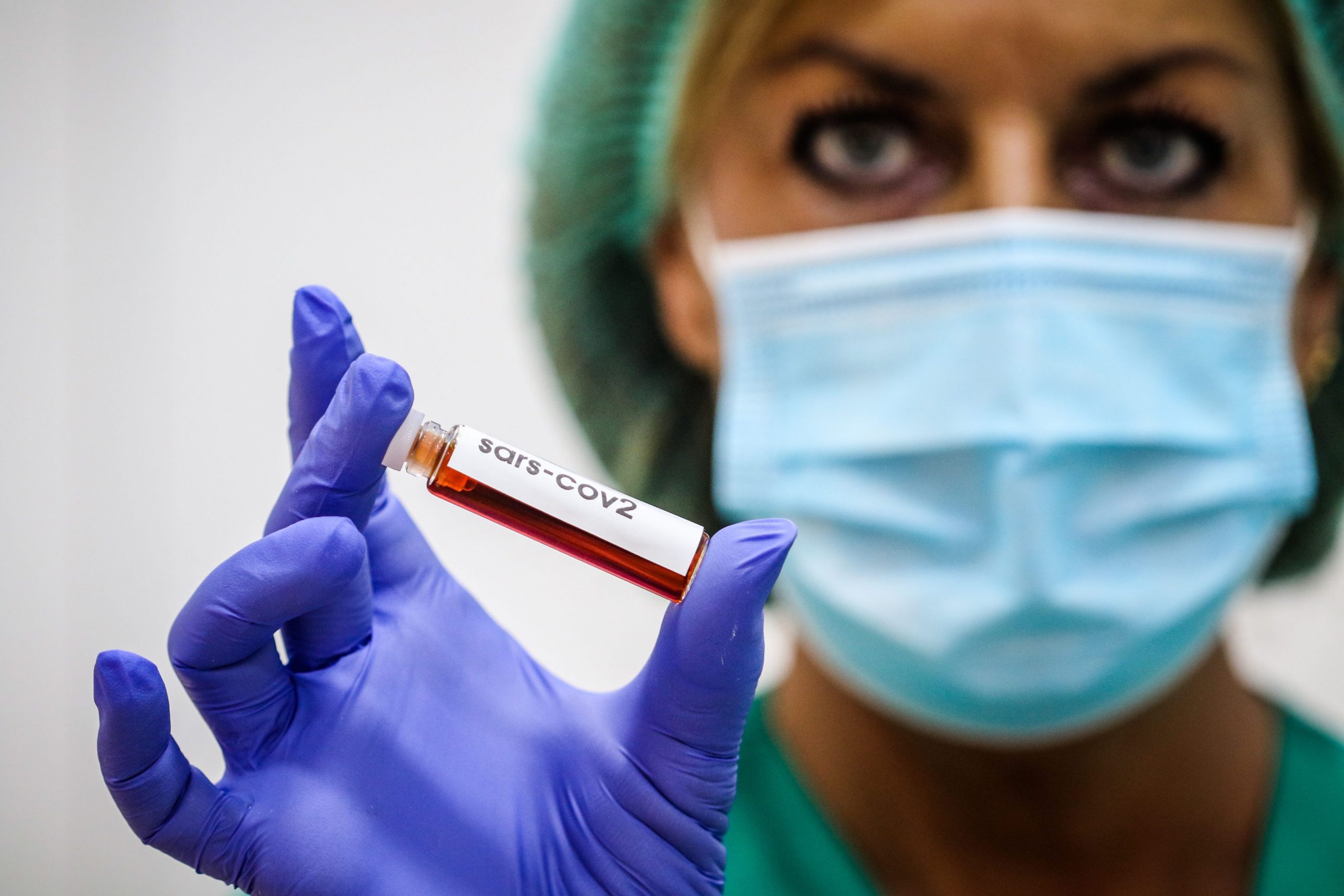 Fenomen în România: vârful COVID-19 în România se lasă așteptat. Ce spun specialiștii