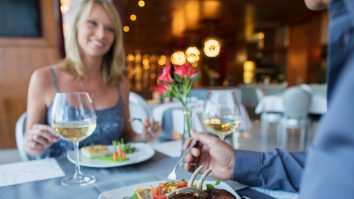 Terasele și restaurantele se redeschid pe 1 iunie. Lista regulilor pe care trebuie să le respecți în localuri