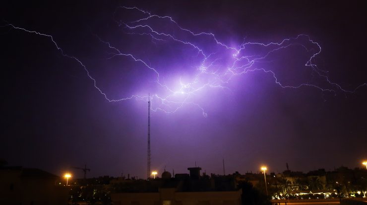 Avertizare ANM de vreme rea în toată țara. Sunt așteptate ploi torențiale și descărcări electrice