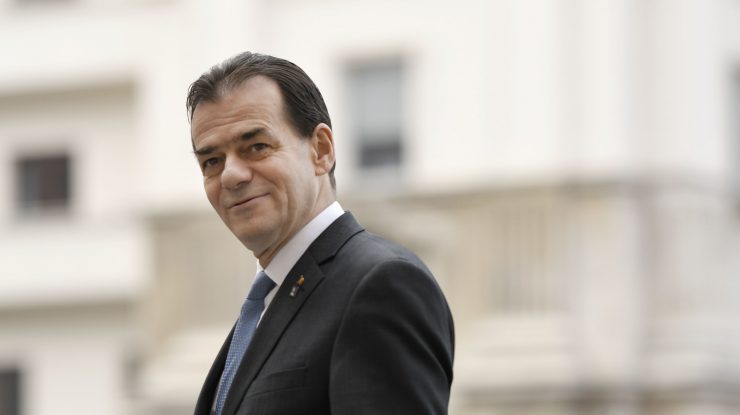 Ludovic Orban, sărbătorit azi. Detalii pe care nu le știai din viața premierului