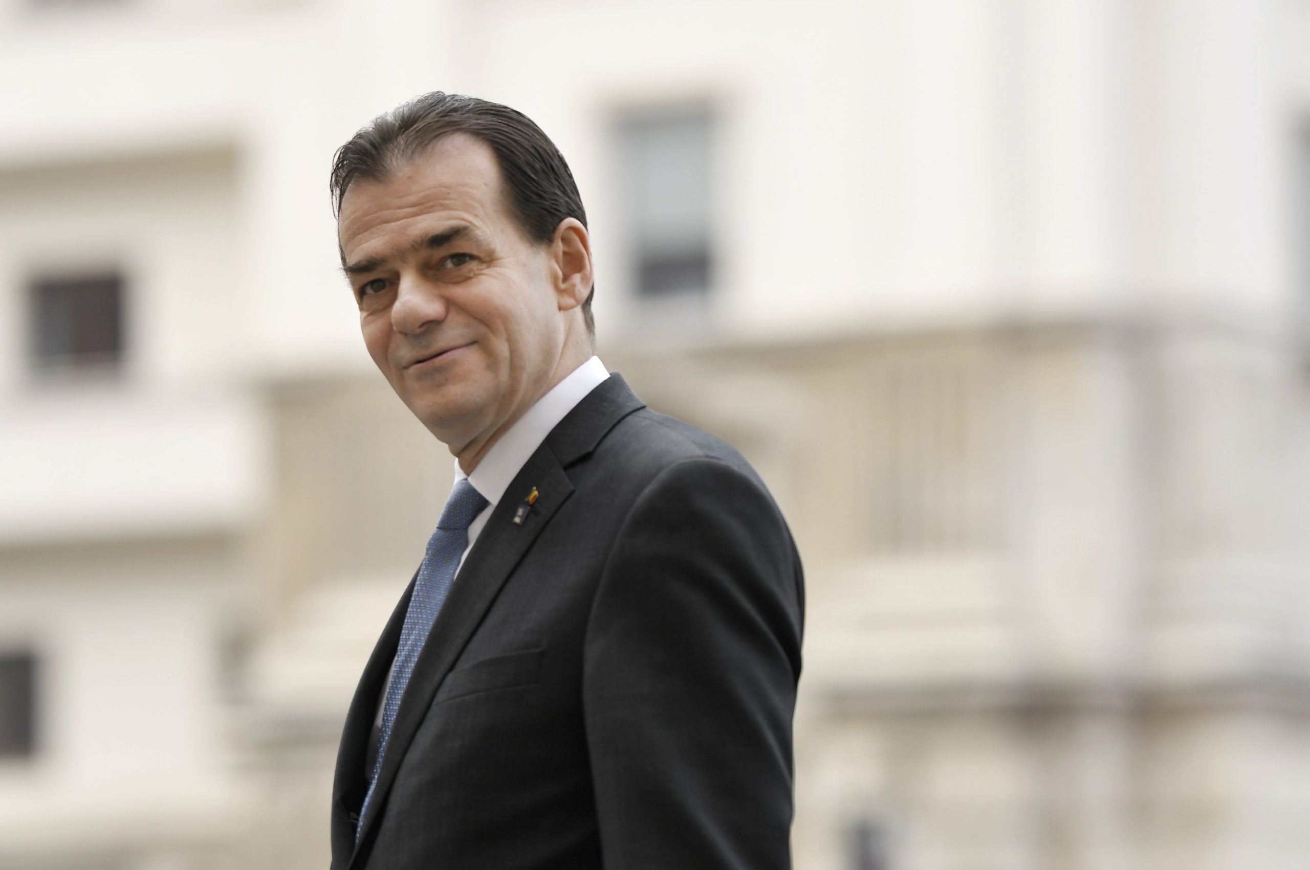 Ludovic Orban, sărbătorit azi. Detalii pe care nu le știai din viața premierului