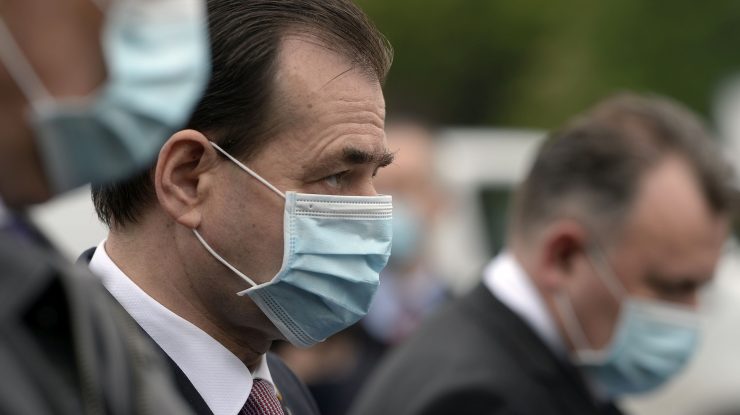 Masca de protecție are nevoie de cooperare între Guvern, administraţiile locale şi DSP