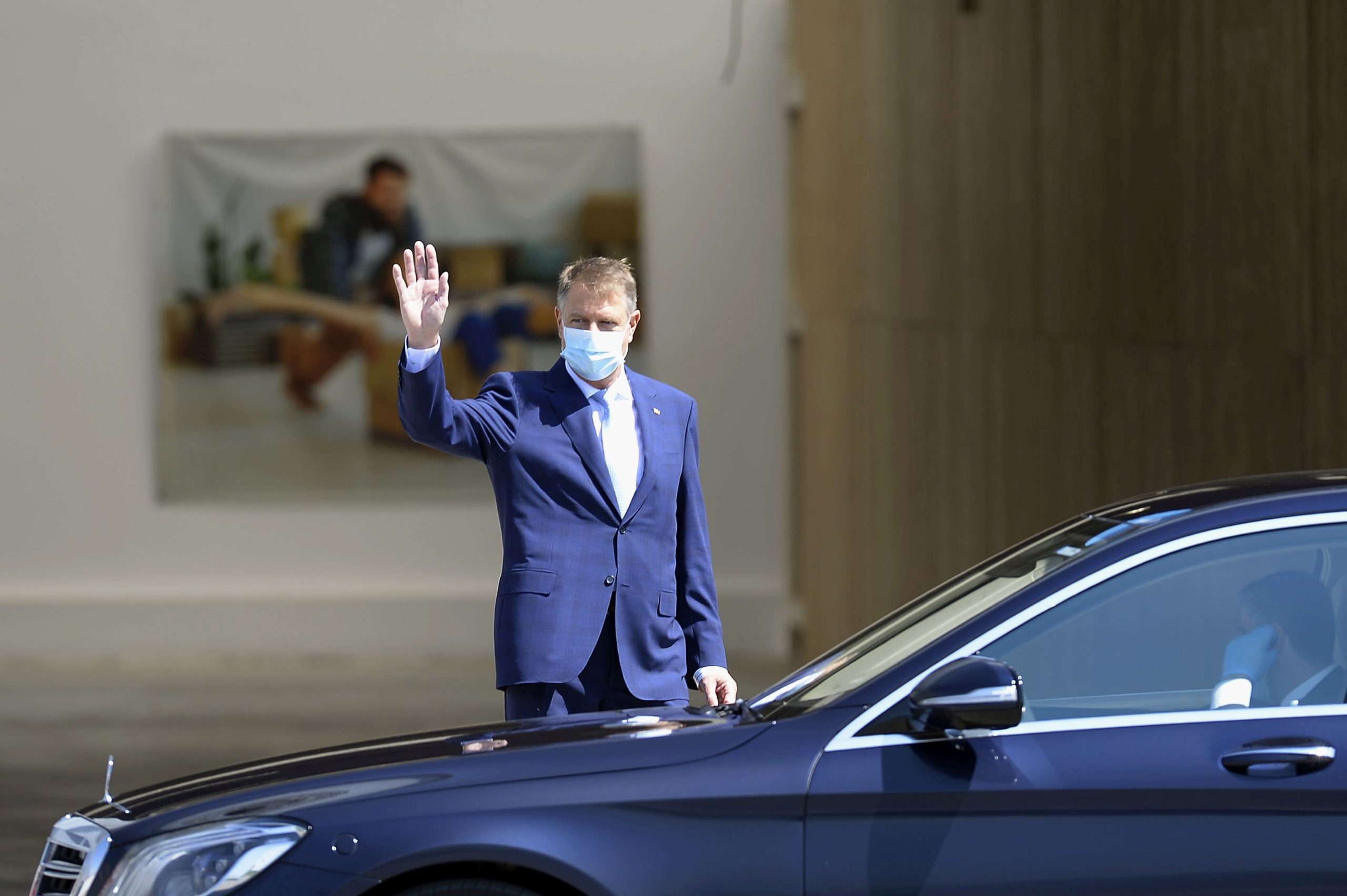 Klaus Iohannis: Numărul de cazuri rămâne pe un platou. Vom reuși să reducem și alte restricții dacă vom rămâne vigilenți