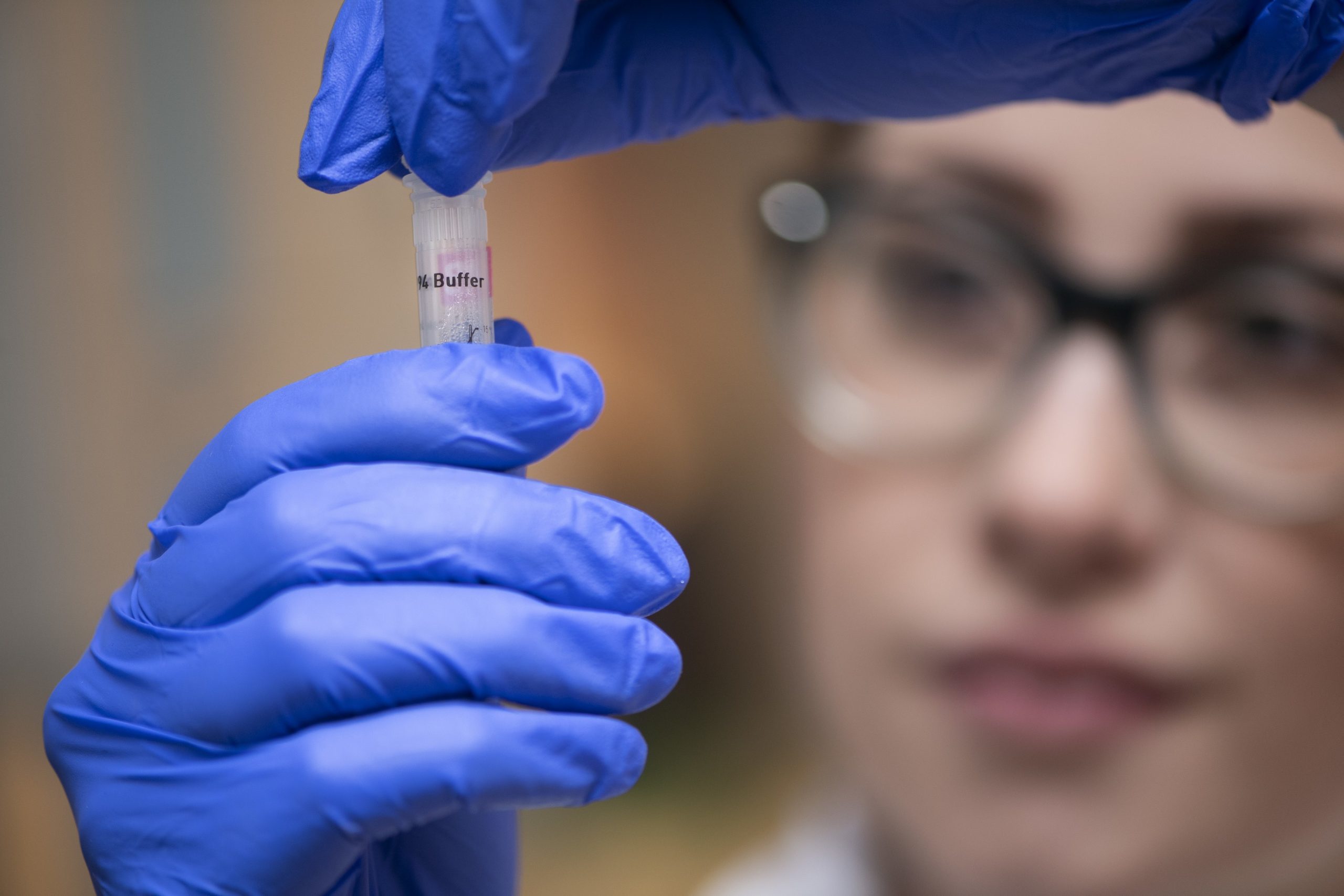 Vaccinul dezvoltat de Oxford nu a dat rezultate: șase maimuțe au fost infectate cu Covid-19. Antidotul, testat și pe oameni