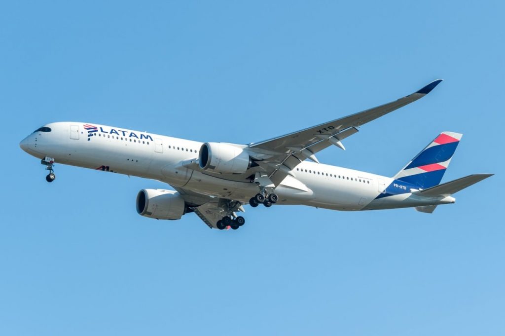 LATAM Airlines Group și-a anunțat falimentul. Care este strategia de viitor a CEO-ului și ce se întâmplă cu zborurile