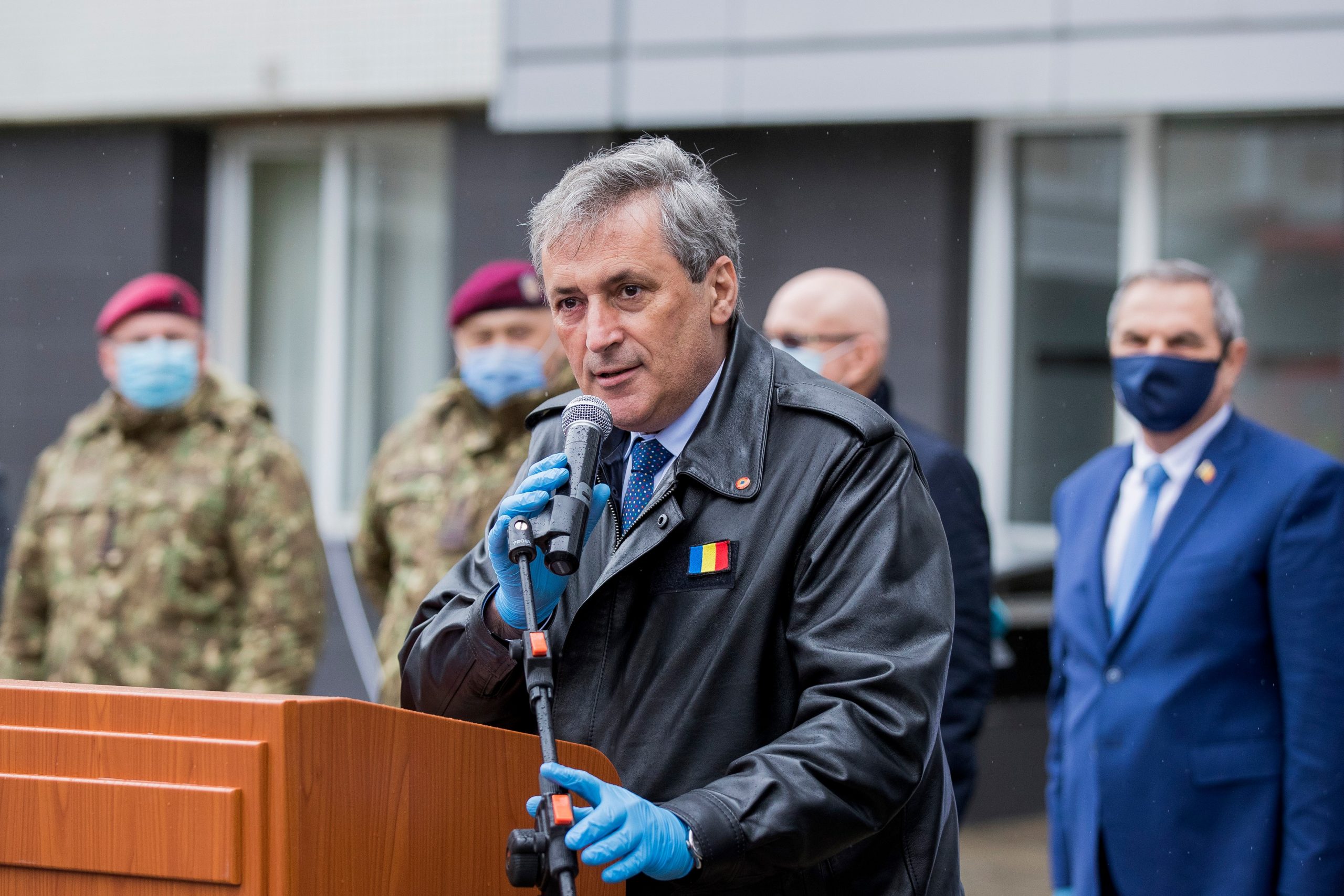 Marcel Vela spune că problema aglomerației din Vama Nădlac va fi rezolvată. Încă cinci puncte de frontieră vor fi deschise