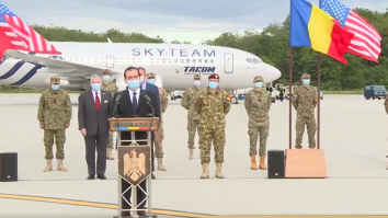 Cele 15 cadre medicale militare, care vor oferi sprijin în SUA, au plecat în misiune