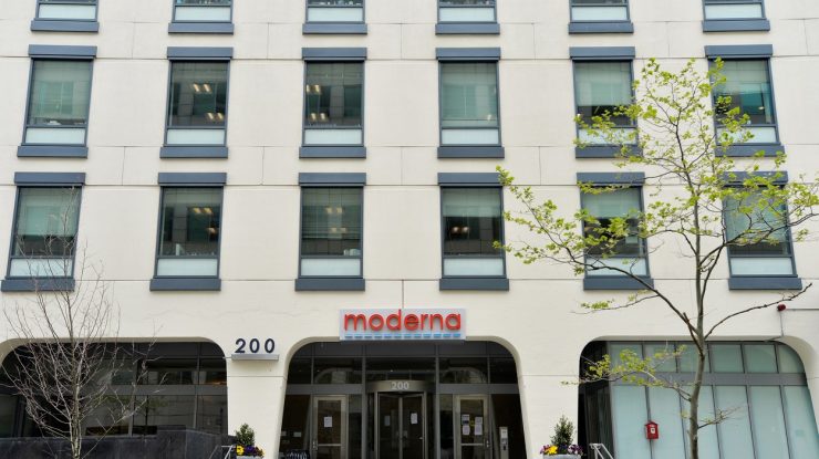 Rezultate pozitive în primele faze de testare ale vaccinului pentru coronavirus, realizat de Moderna