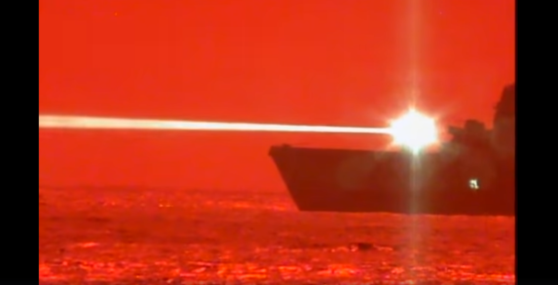 VIDEO Marina SUA a testat cu succes un laser care poate distruge o aeronavă în zbor