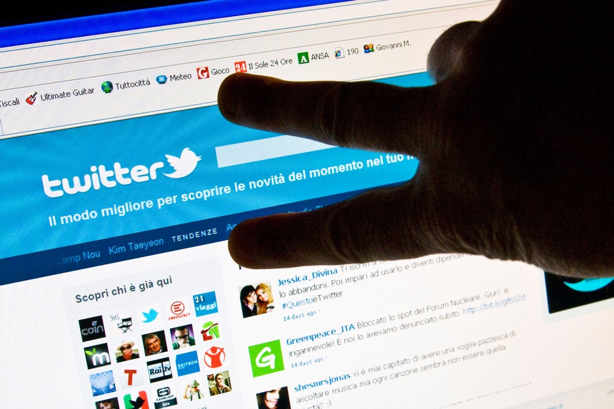 Twitter a șters peste 32.000 de conturi legate de China, Rusia și Turcia. Am dezactivat un „nucleu”