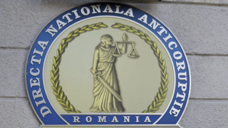 Corupție pe timp de epidemie. Polițist reținut după ce ar fi cerut mită 1,1 milioane de euro