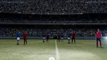 Un fotbalist s-a întors pe teren, după ce a fost în comă, bolnav de coronavirus