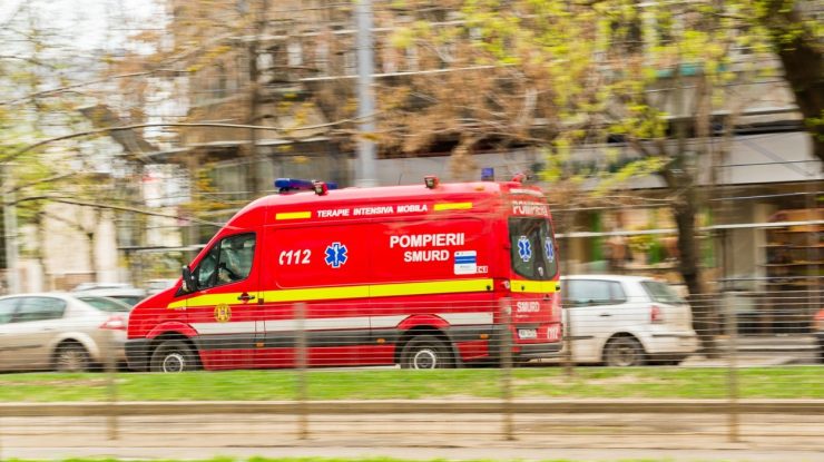 Salvatorul de lângă tine: „Trebuie să ne călcăm pe suflet şi să nu ne luăm copilul în braţe”