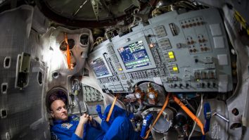 NASA te plătește ca să stai închis 8 luni într-o navă. Experimentul simulează o călătorie spre Marte