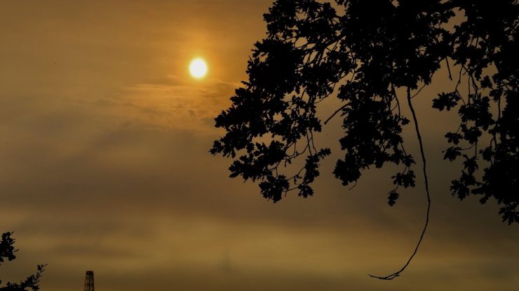 Furtuna sahariană a ajuns în România. Riscurile la care ești expus