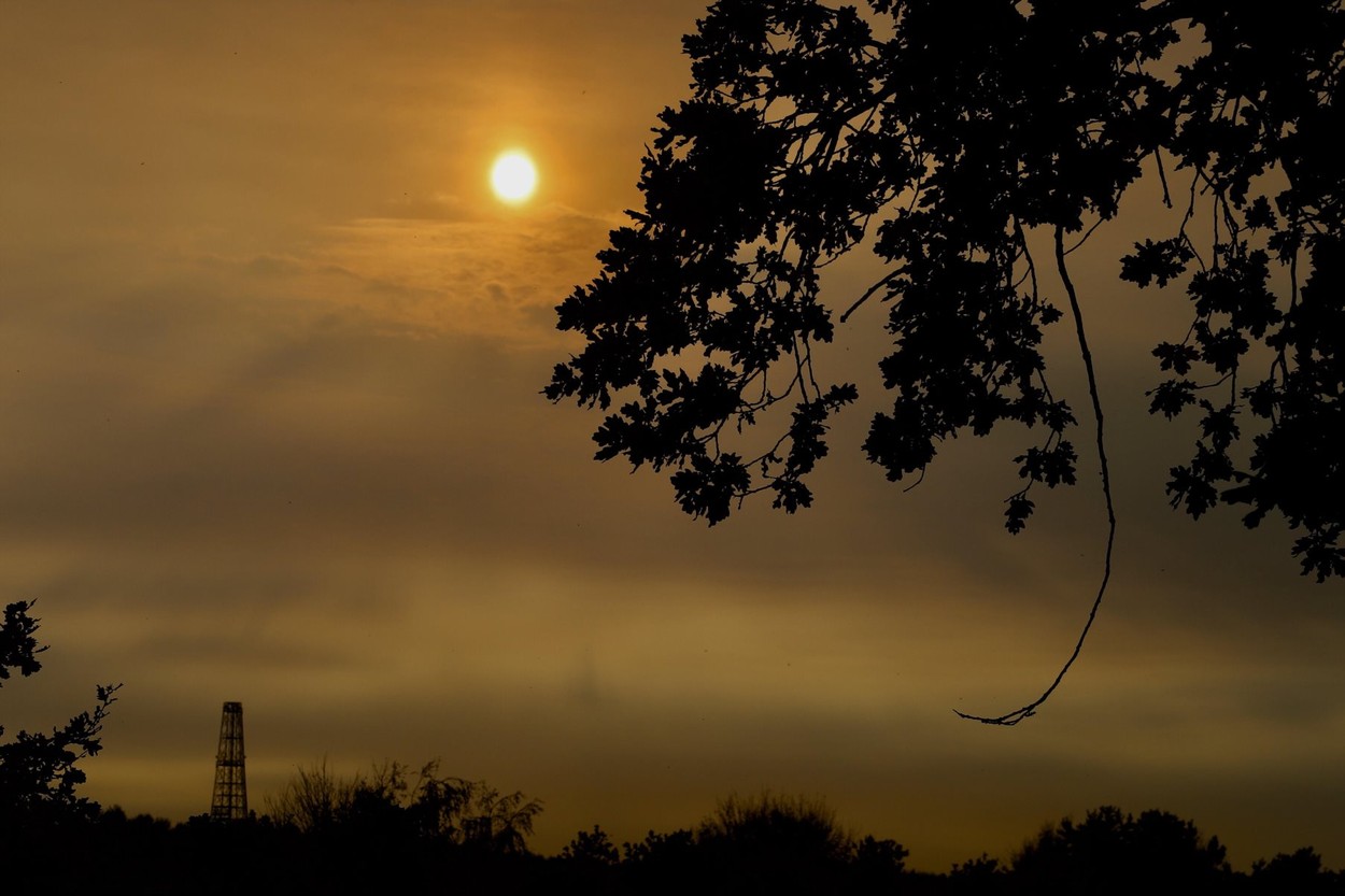 Furtuna sahariană a ajuns în România. Riscurile la care ești expus