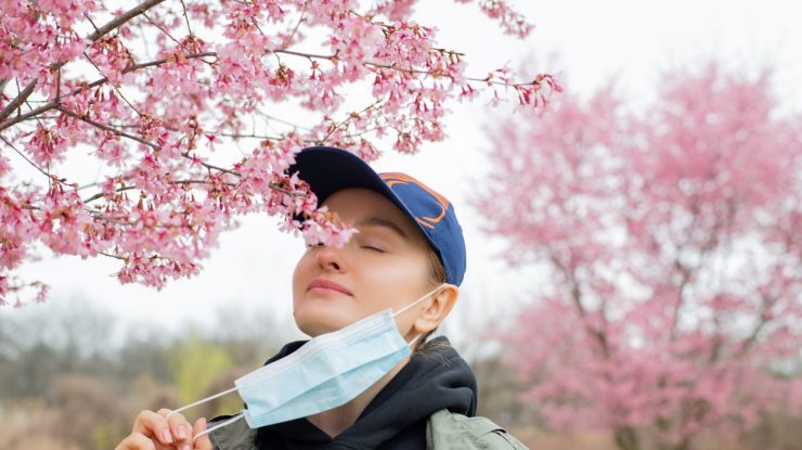 Prima țară care renunţă la măşti. Decizia e privită ca un „simbol al succesului împotriva Covid-19“