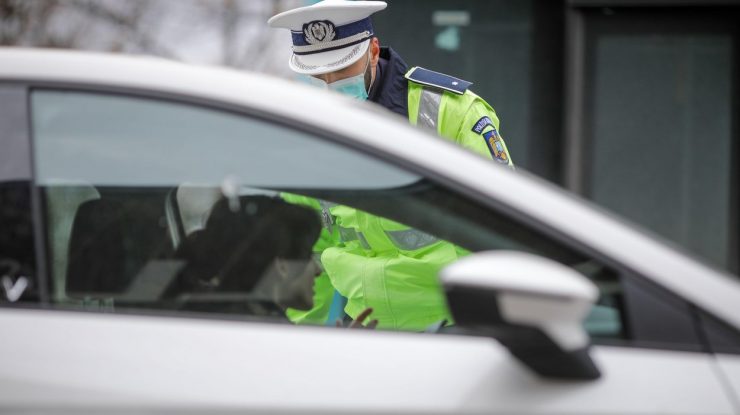 Ping-pong cu declarații pe seama ieșirii din localitate din 15 mai: Orban versus Vela