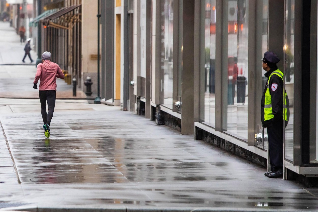 „Petrecerile Covid-19”, pericol pentru sănătatea publică. Tot mai mulți americani vor să se infecteze