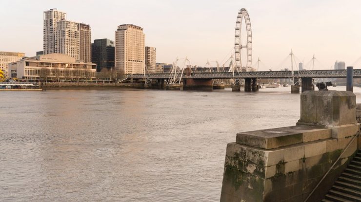 Marea Britanie a trecut de vârful epidemiei. Boris Johnson promite un plan de ieşire din izolare