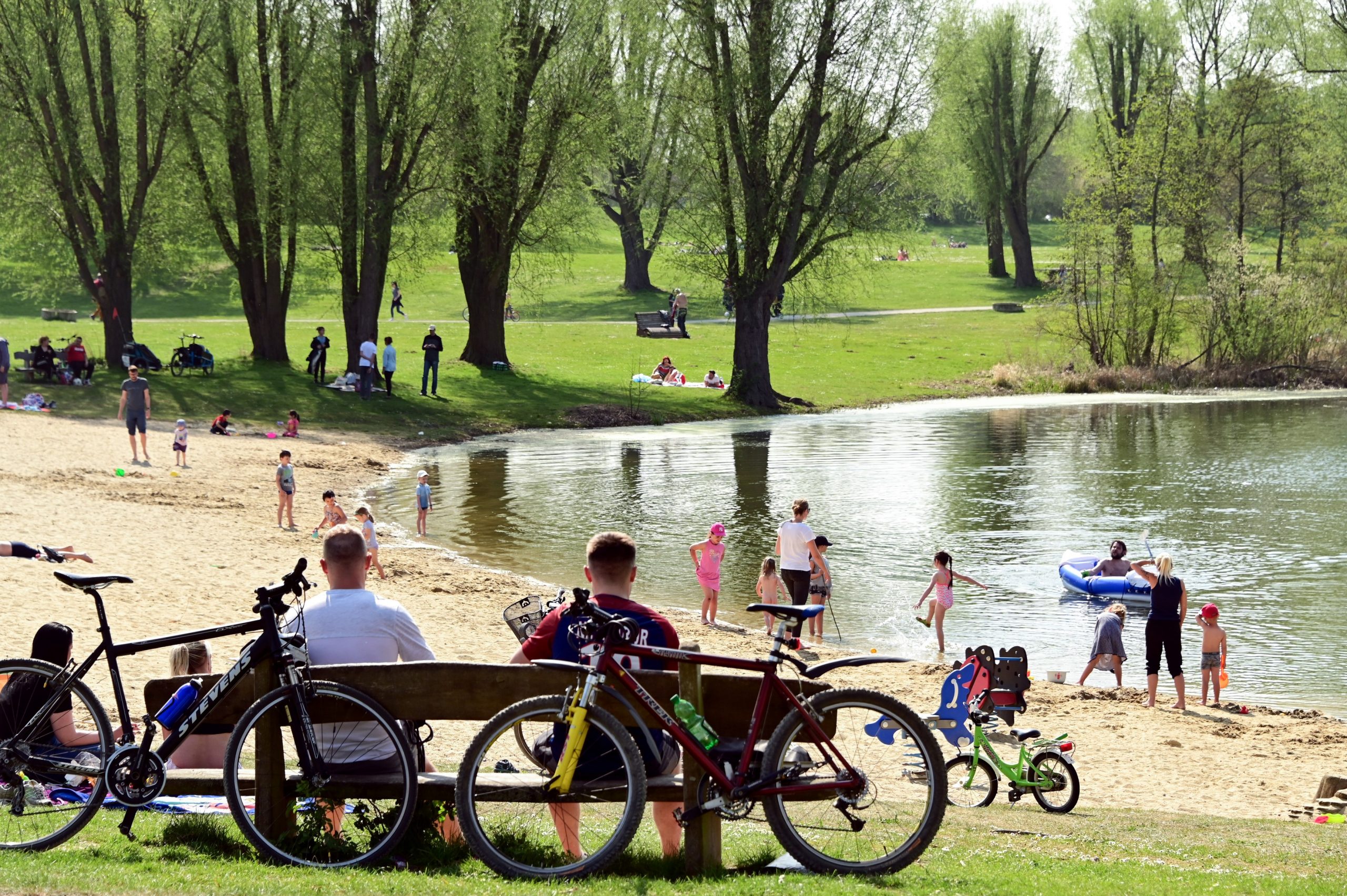 Prognoză meteo: temperaturile de vară întârzie să apară. România va avea parte de vreme rece în prima săptămână din iunie