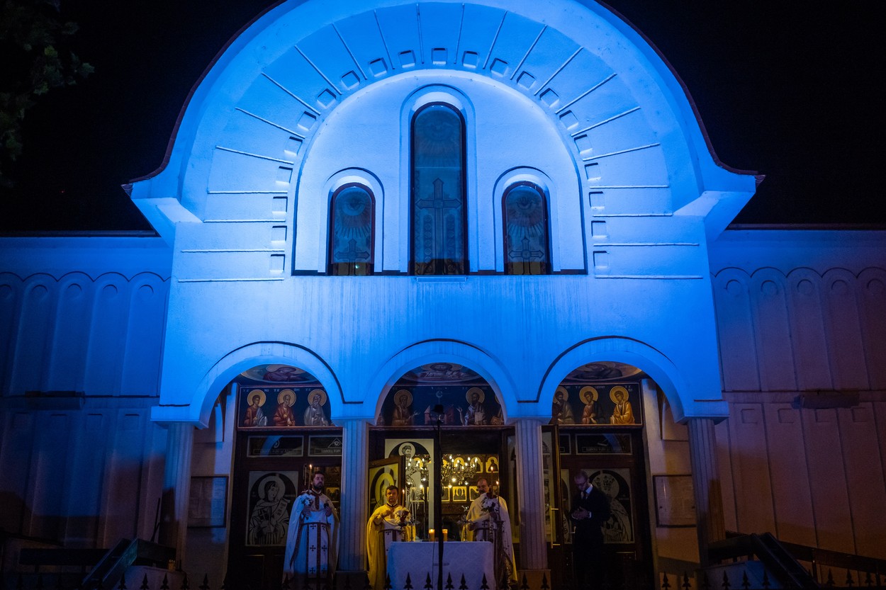 Românii se vor ruga în aer liber. Orban: „Oricum vine vara”