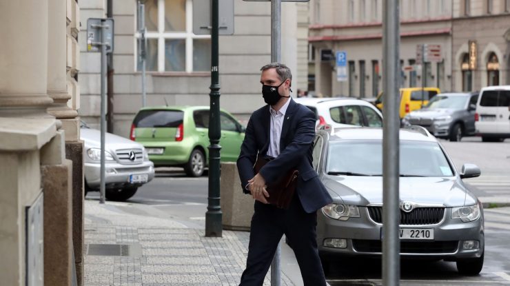 Relația ceho-rusă, umbrită de monumentul sovietic care ar fi dus la tentativa de omor al lui Hřib