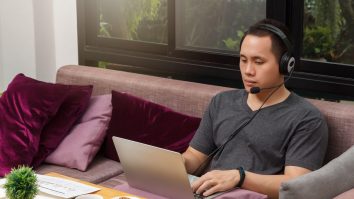 Remote-work rămâne valabil. Dacă ești IT-ist stai acasă până cel puțin la toamnă