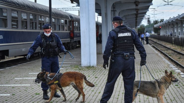 În starea de alertă sunt restrânse aceleași drepturi doar că într-un mod mai subtil