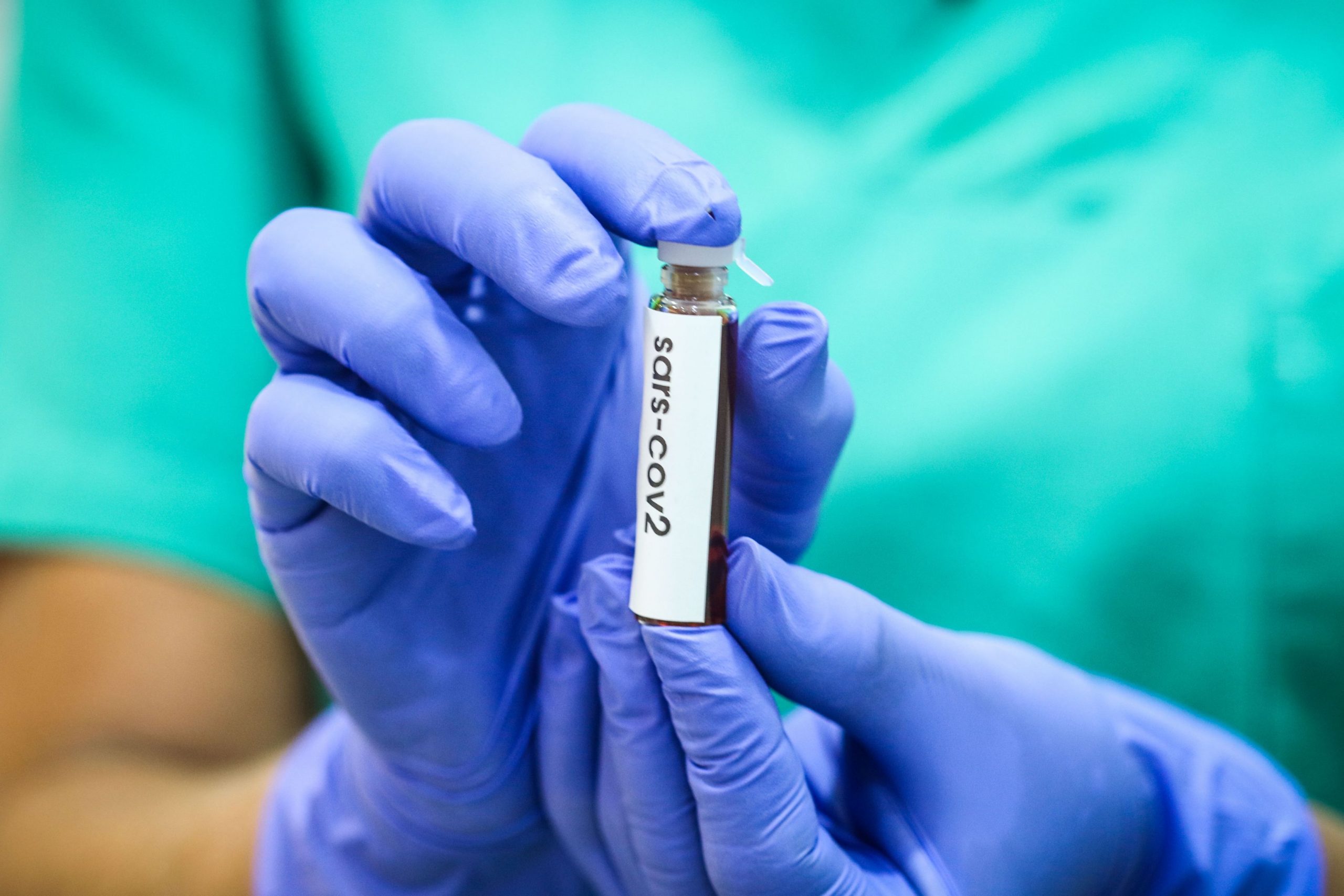 Profesor în sănătate publică: „Vaccinul nu poate infecta, pentru că nu conţine virusul”