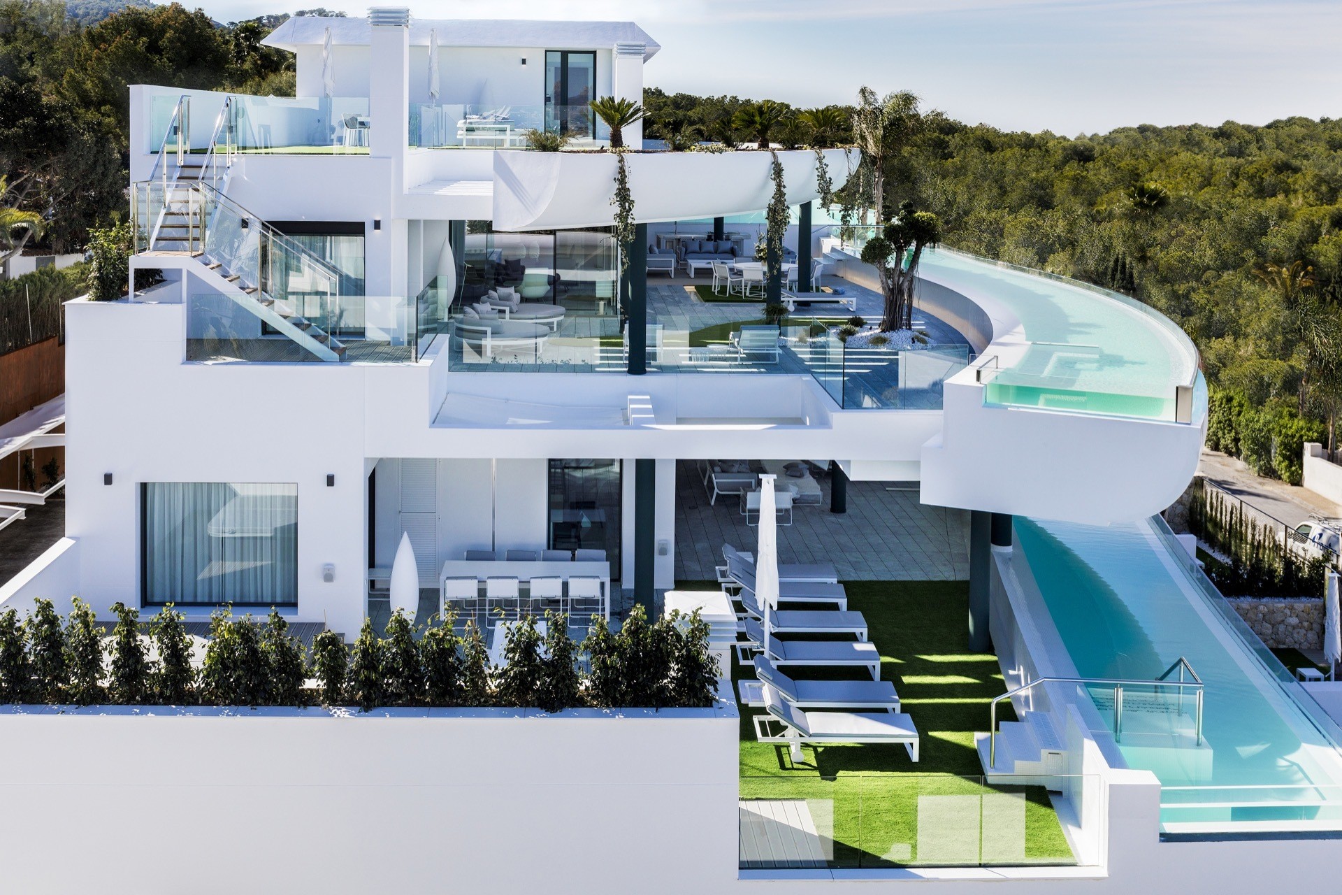 Măsuri de protecţie la un hotel din Spania. Eşti testat pentru COVID-19, apoi cazat