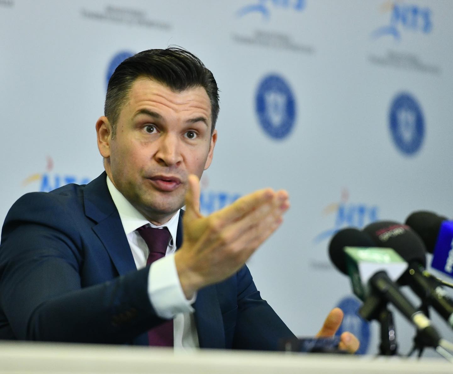 Ministrul Tineretului şi Sportului a anunţat că 1 iunie va fi ziua decisivă pentru viitorul sportului românesc