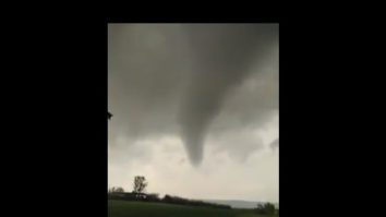 Momentul în care are loc o tornadă în Botoşani. Aproape 100 au fost în ultimii 14 ani