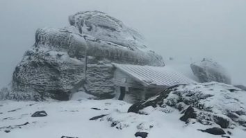 Ninsoare ca-n poveşti în pragul verii. Ce te avertizează salvamontiștii