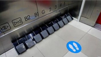 Țara unde a apărut liftul cu pedale pentru a te feri de infectare