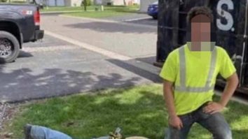 Adolescenții stârnesc dezgust pe rețelele sociale cu „George Floyd Challenge“: ce presupune provocarea